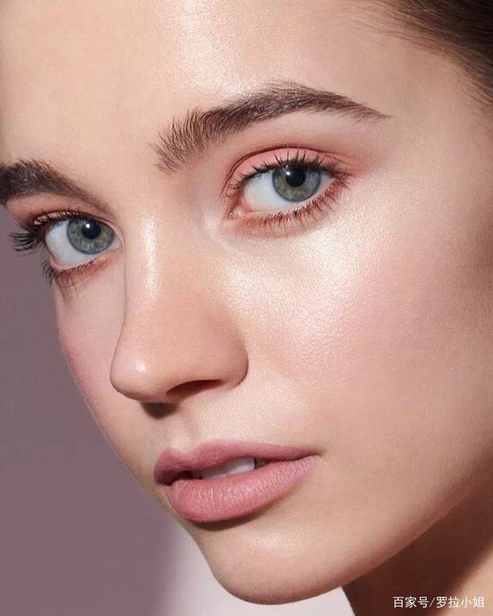 女孩子|为什么99%的女生，都没办法好好驾驭法式复古裙？