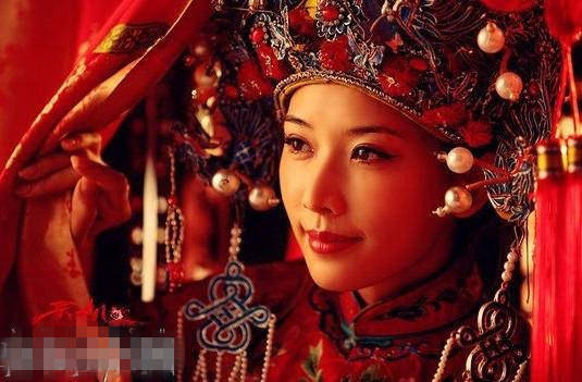 张雨绮|盘点娱乐圈那些古装新娘之最，赵丽颖的最可爱
