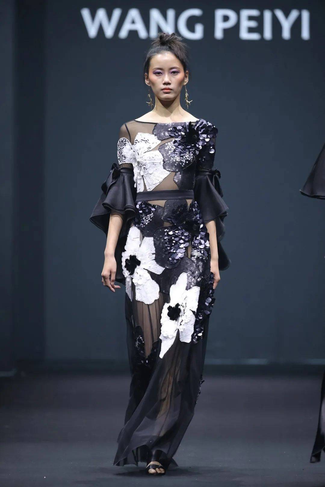 疫情|RR · FEATURE | 布衣中国上篇：传承下的高定之美