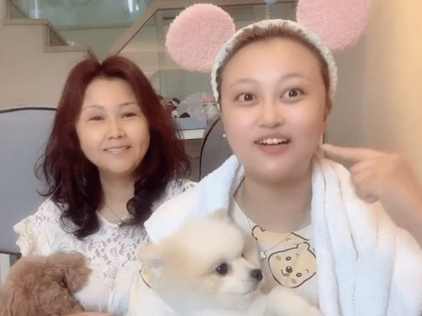 孙侨潞去世7个月母亲患严重抑郁记忆力下降身体越来越差