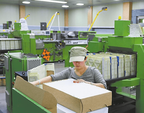 卷烟厂流水线上研究生超30%,人才都去工厂里了吗?_大学生