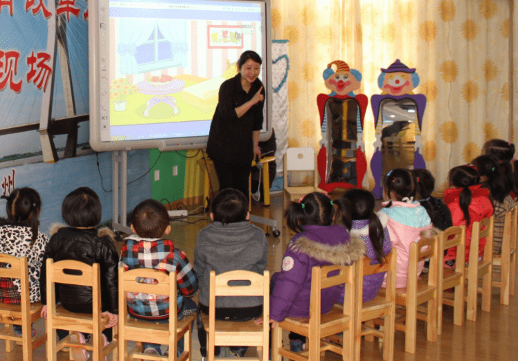 什么|幼儿园老师一般是什么学历，家长得知后，面露愁容又无能为力