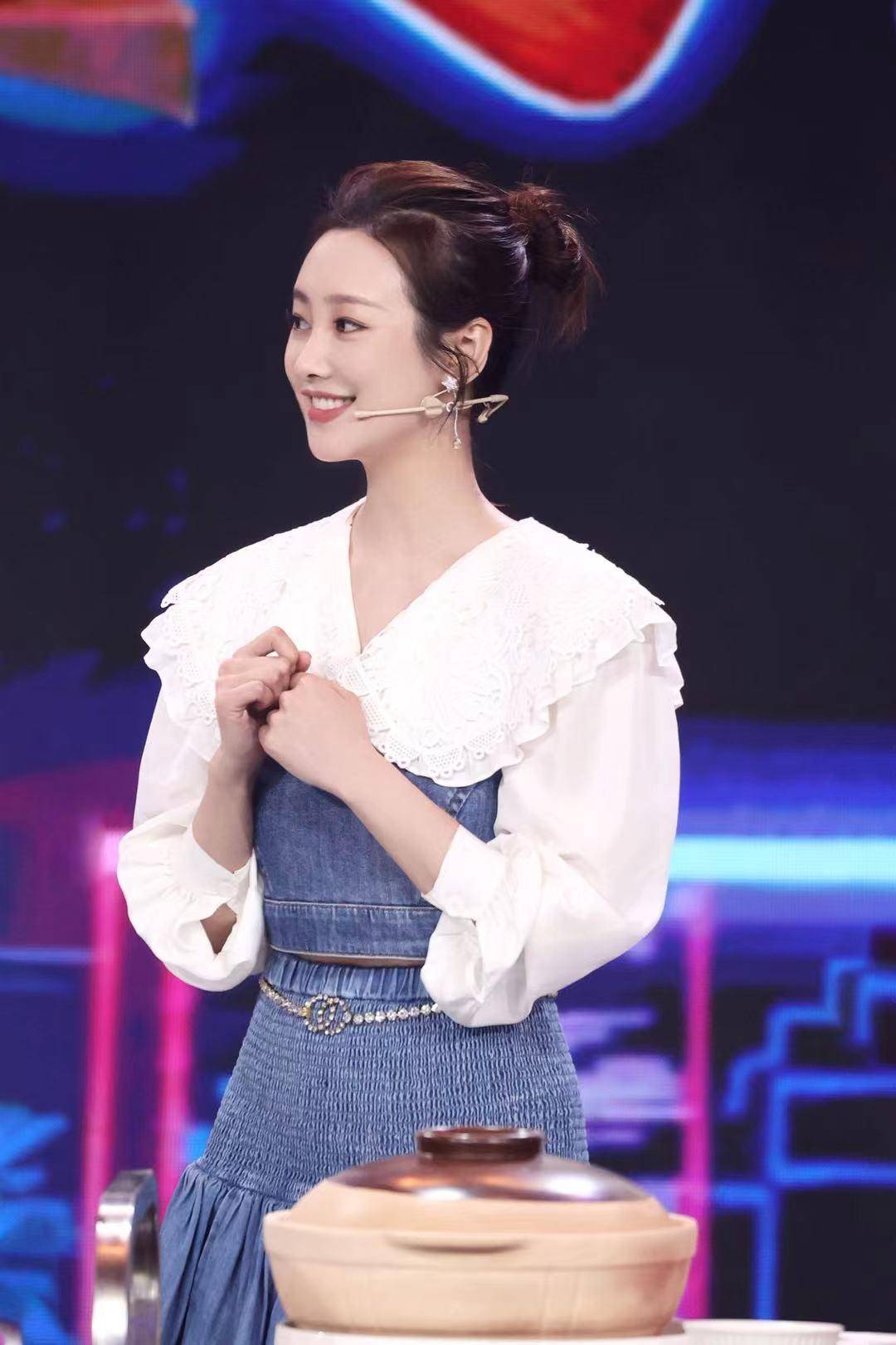 张嘉倪买超李纯李振宁接歌尽显默契,顶级大厨齐聚比拼创意料理"好吃