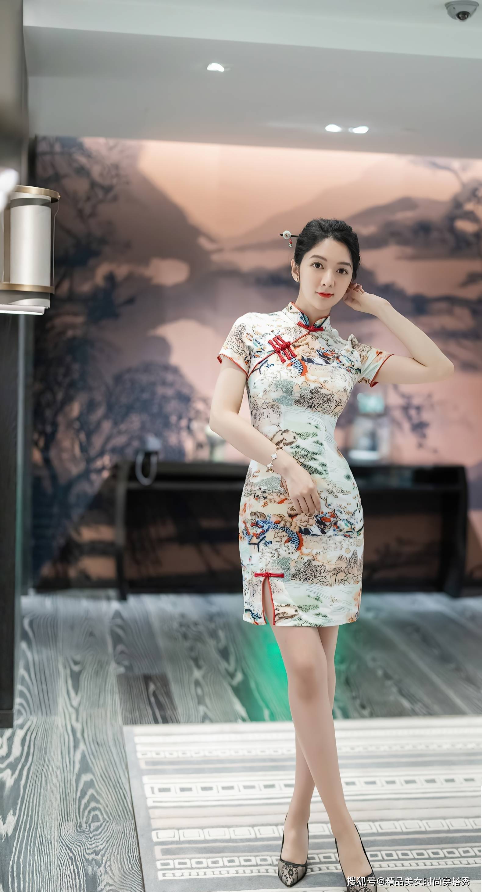 黑色|古典优雅的旗袍，尽显优雅的身姿，尽显古典的美