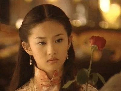 Pick|女星旗袍大赏：赵丽颖、杨幂、热巴、刘亦菲，你Pick谁？