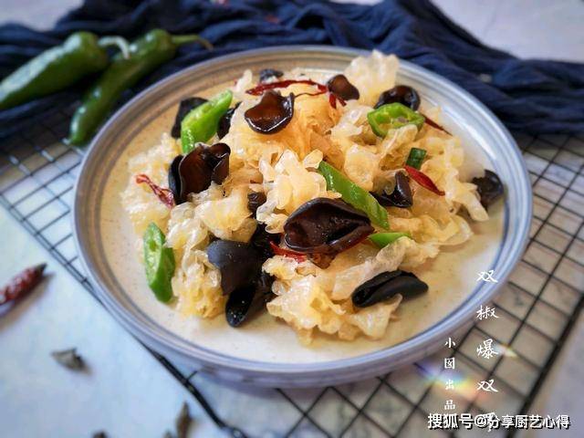 进行|秋季解燥，除了秋梨还有它，“黑白配”，解秋燥特滋润