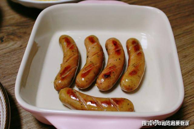 蔬菜|晒晒小两口的早餐,极简单,十分钟全完成,网友:这么吃营养全面