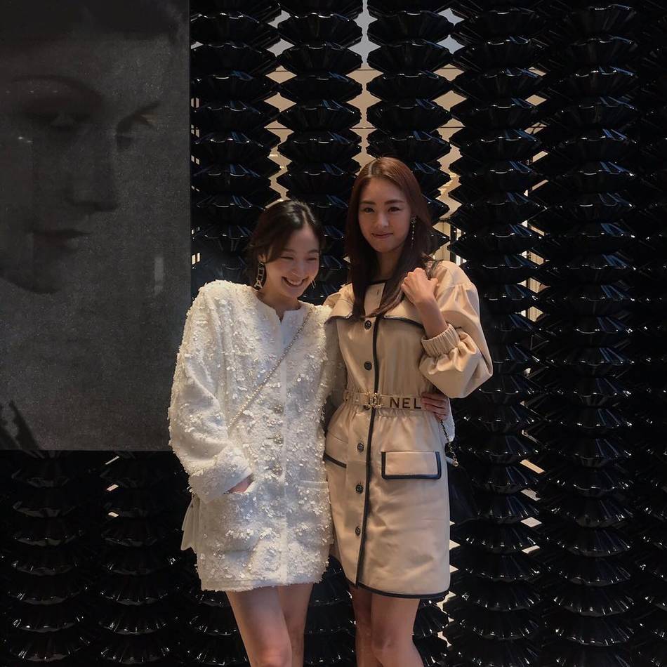 金高|金高银参加新片发布会，星光连衣裙好洋气，少女气质把我看服