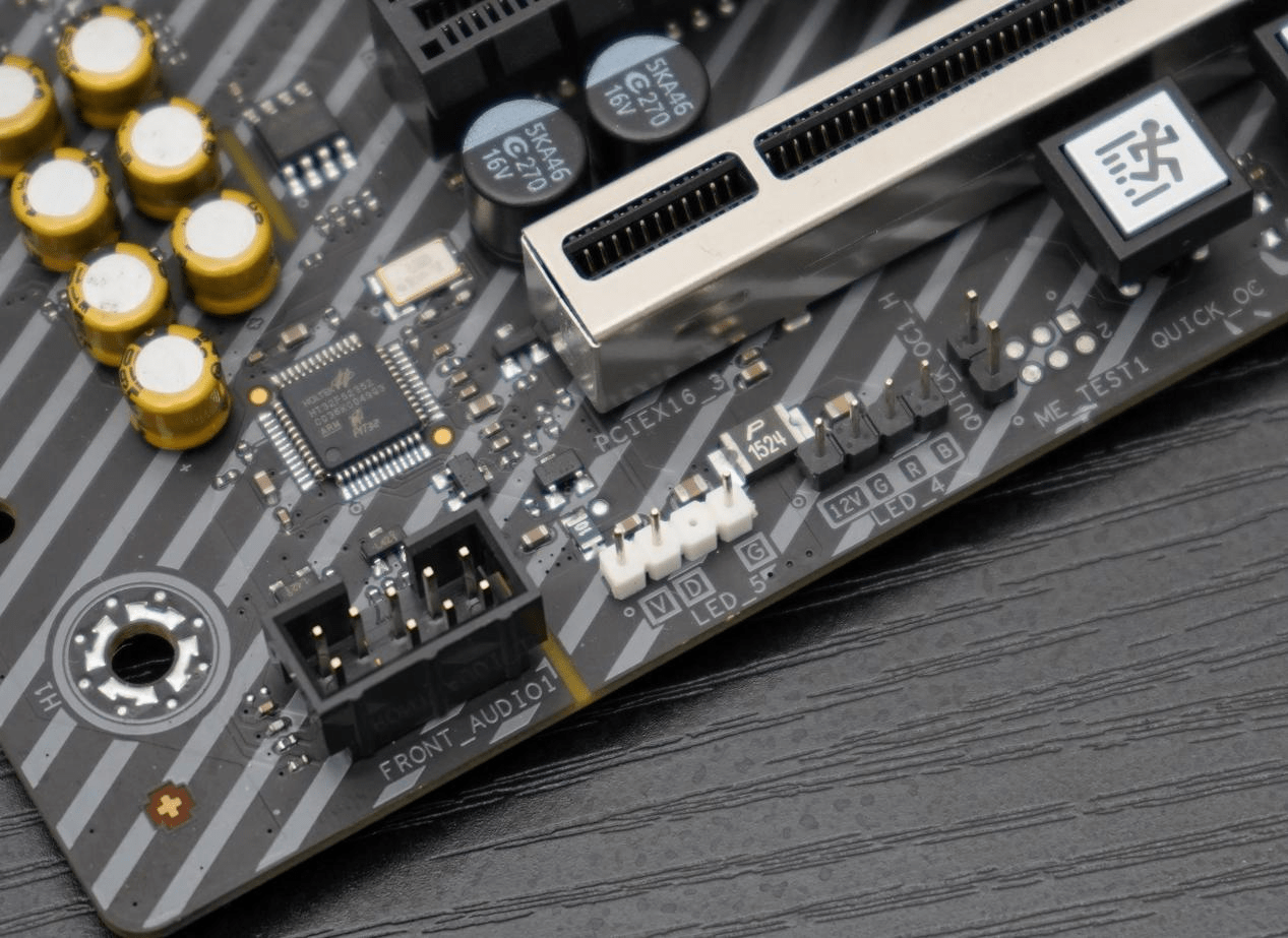 七彩虹z590旗舰主板评测:11代酷睿的真香座驾!_igame