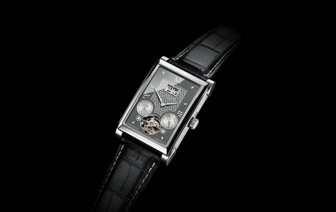 ����Reverso����ת���Ϻ�,500��Nike������Ь������|ֱ��Daily