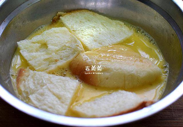 牛奶|吃不完的吐司怎么办?跟着我这么做,吐司变身美味小零食,香喷喷