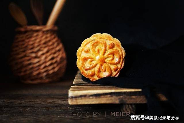 广式月饼|详细步骤教你做广式月饼，好吃还省钱，其实没你想的那么难