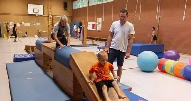 独立|德国才8千万人，凭什么拿下一半诺贝尔奖？输了起跑线却赢在终点