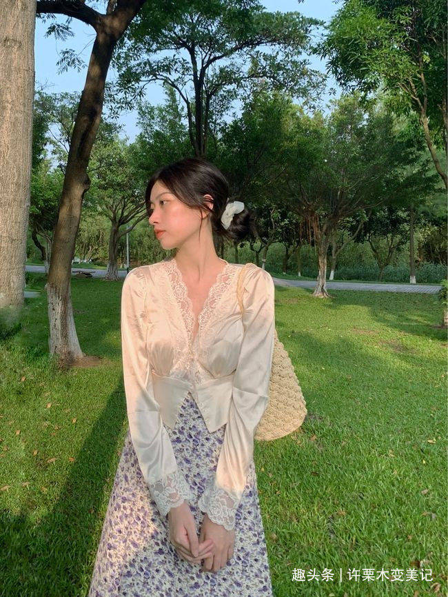 色调|上衣不一定要全塞进裤子里,今夏流行“遮腰身”,时髦优雅还显瘦