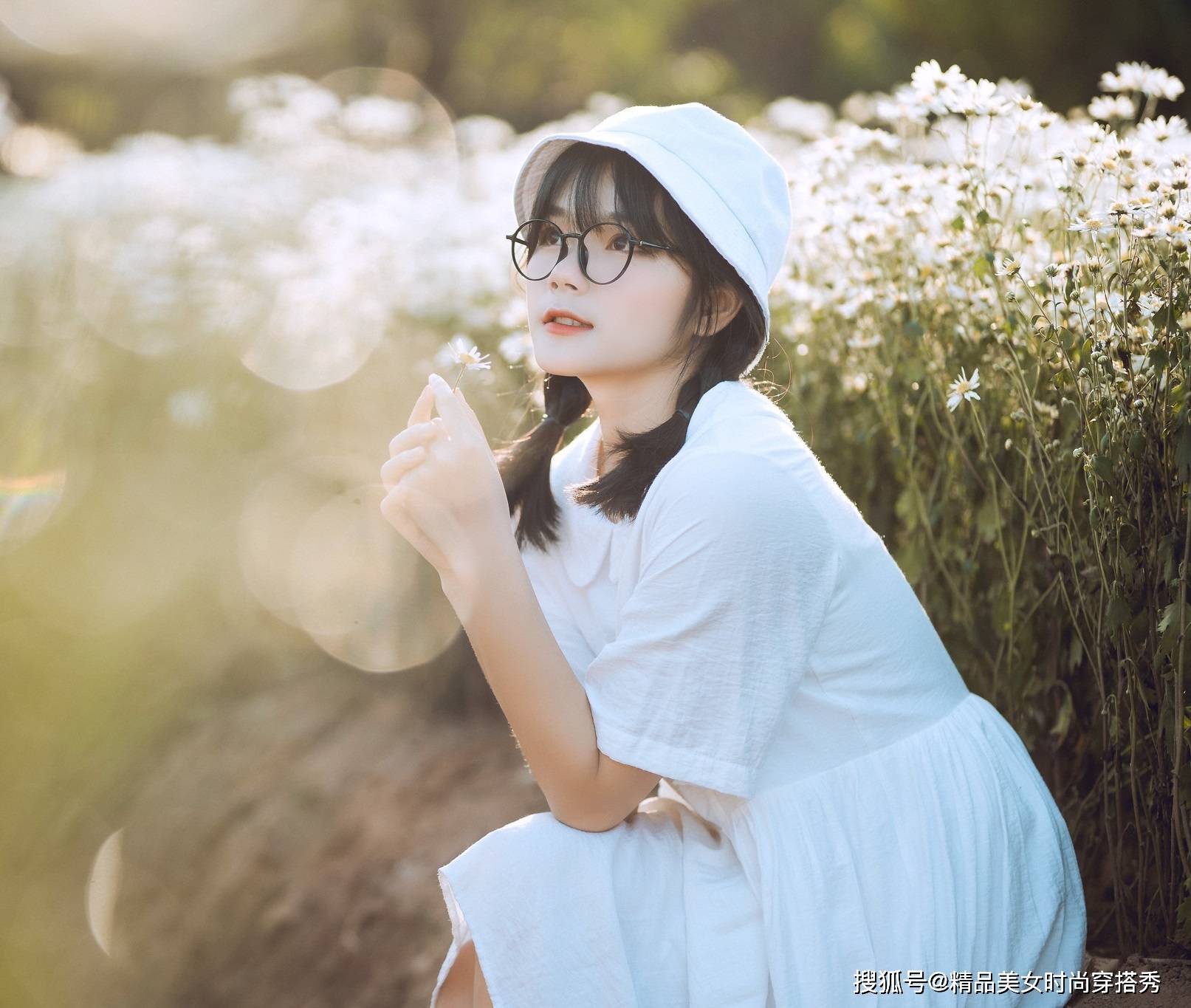 那件|白色娃娃领连衣裙，清新可人，上身甜美减龄，可爱俏皮