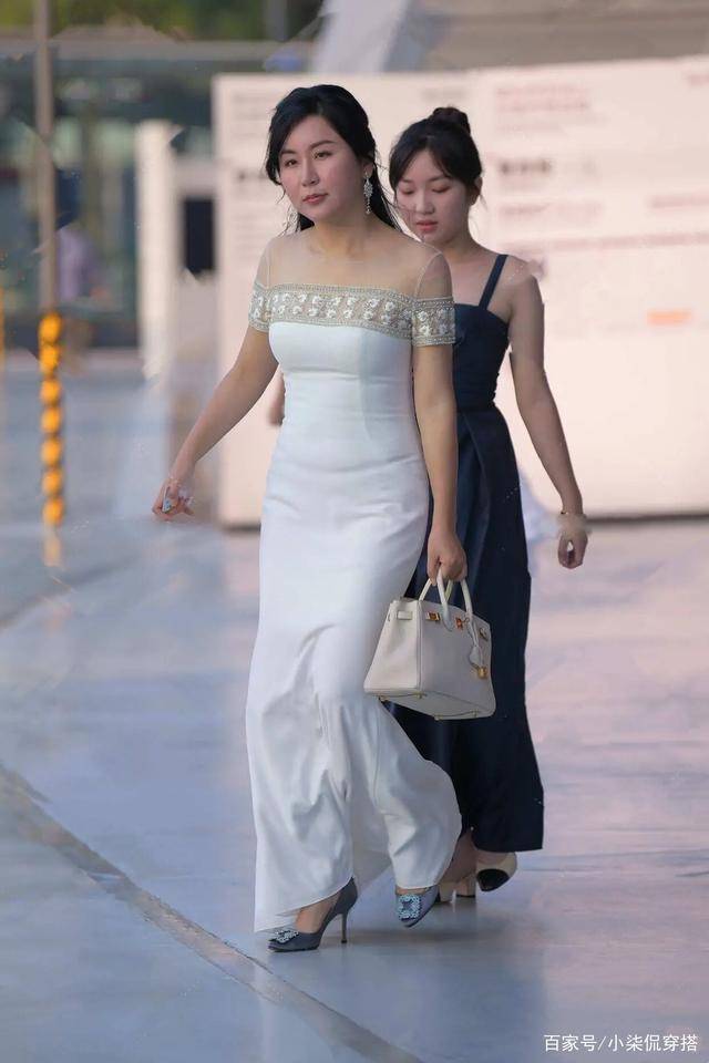 整体|“上身胖”怎么穿?除了款式,搭配细节不容小视,别执迷不悟了