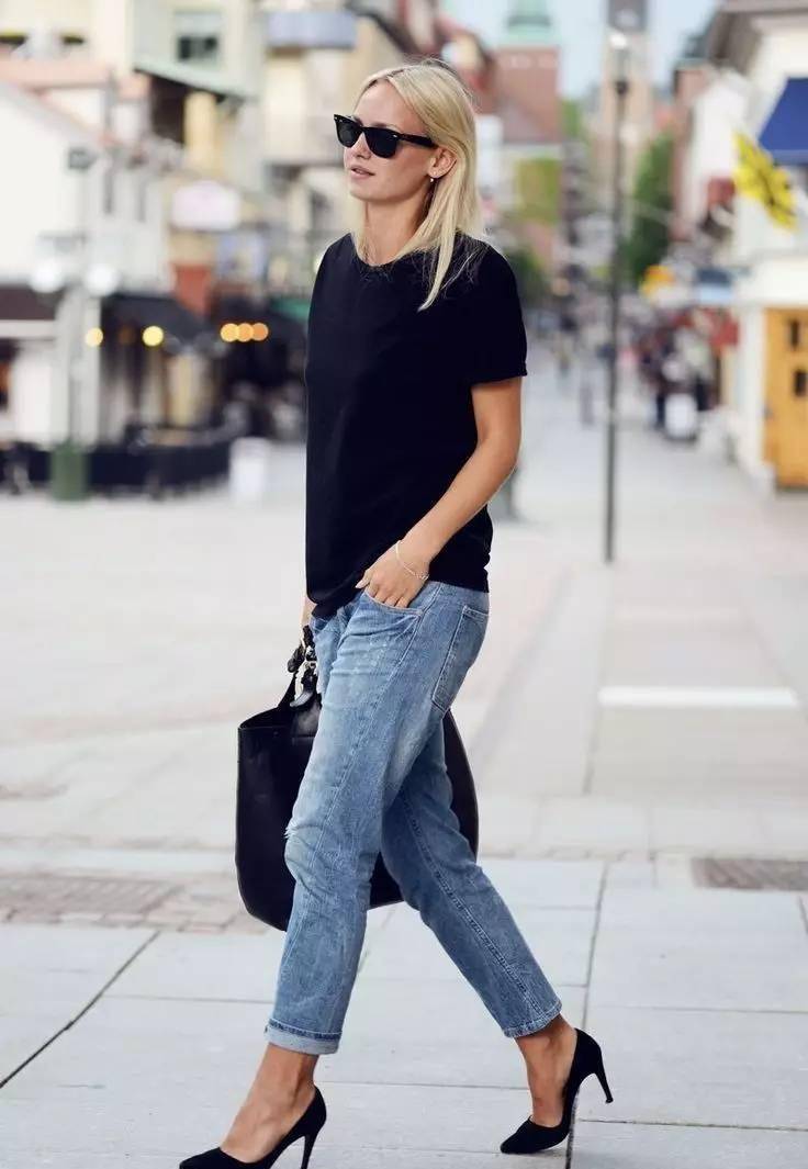 柠檬精|黑T恤比白T恤更显瘦时髦?娜扎、杨幂告诉你就是这样,谁穿都美!