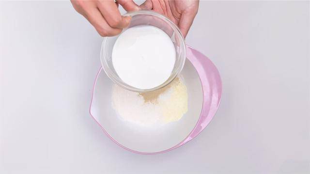 面团|馒头别总蒸，平底锅煎一下，酥脆香甜，孩子的零食都不用买了