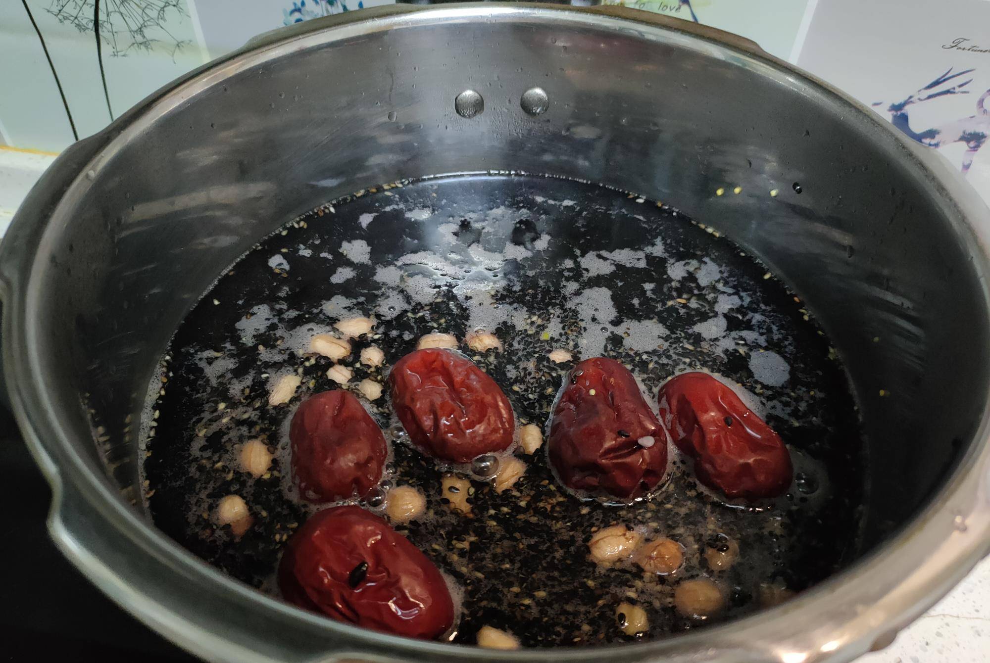 煮黑豆粥怎么快速煮烂 黑豆粥的做法有哪些