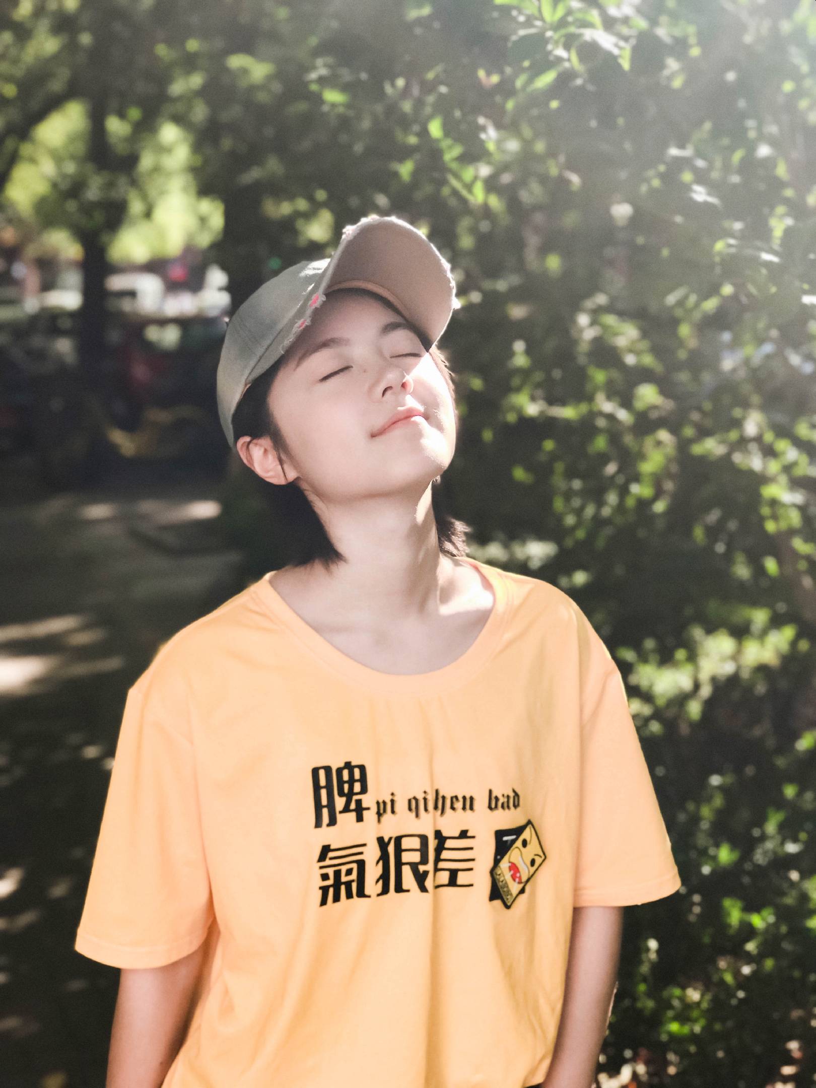 清透|“国民闺女”赵今麦的格纹诱惑，小清新风代言人，00后该有的模样