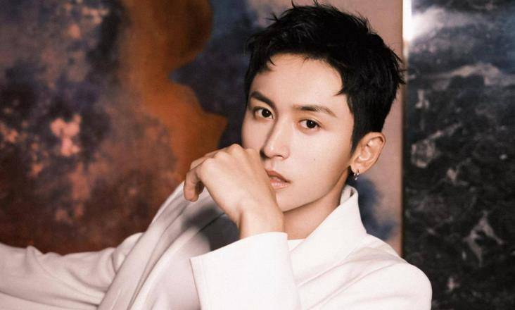 邓超|邓超新剧挑战刑侦题材,合作《山河令》中的他,还有当红小生助阵