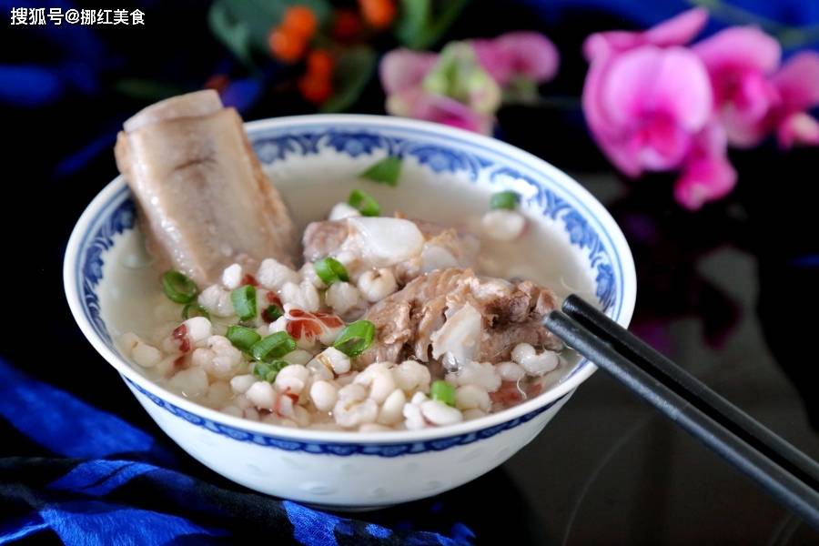 家人|三伏天祛湿最有效，记得给家人炖排骨多加三味，健康一整年