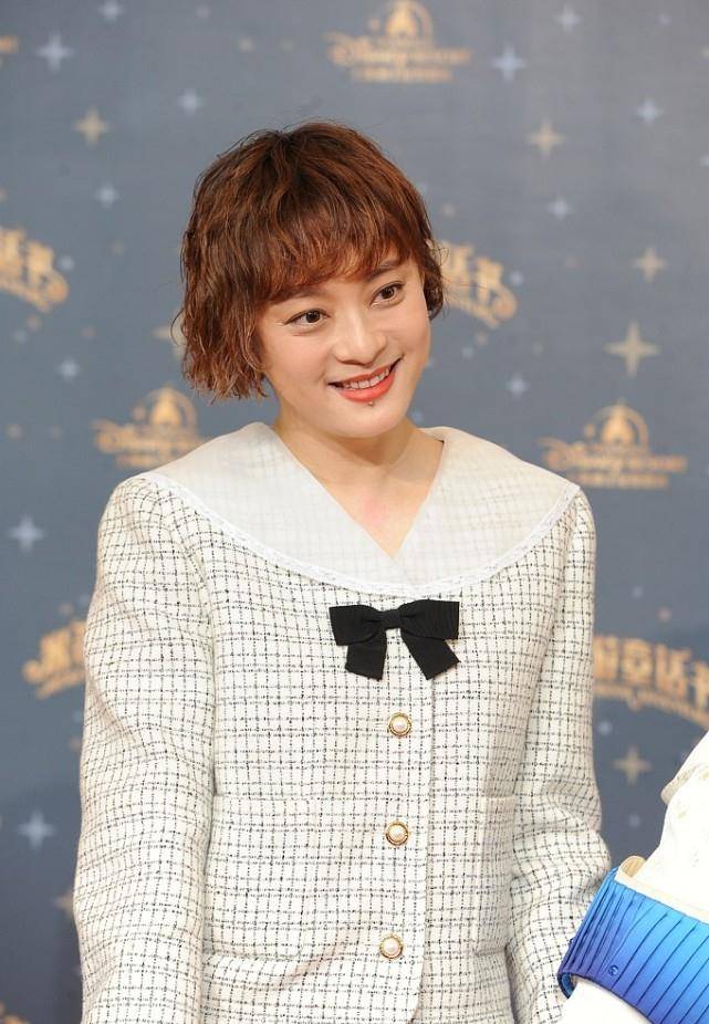 短裙|拥有好心态多重要,孙俪就算顶着“老太太卷”,看着也很显嫩