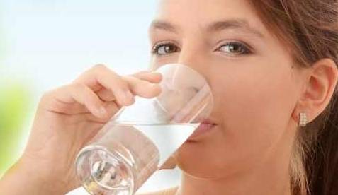 体重|早上起床后，坚持做好这3件事，赘肉不见了，体重悄悄降下来！