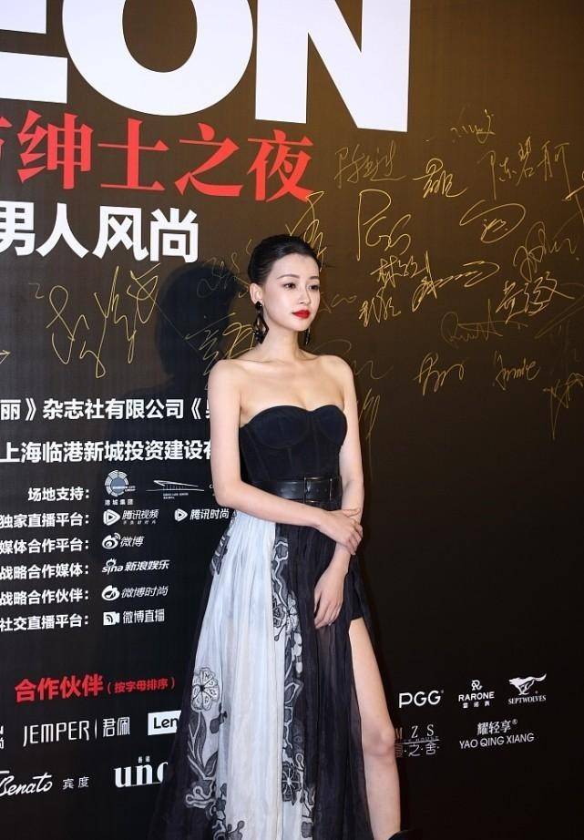 形象|孙怡真是“又野又纯”，辣妹造型很有个性，不规则时尚更高级