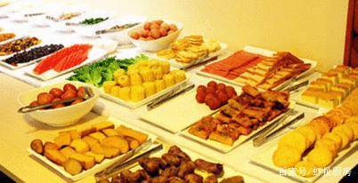 因为|早餐店一元吃38种自助粥,吃得开开心心,买单的时候气的想打老板