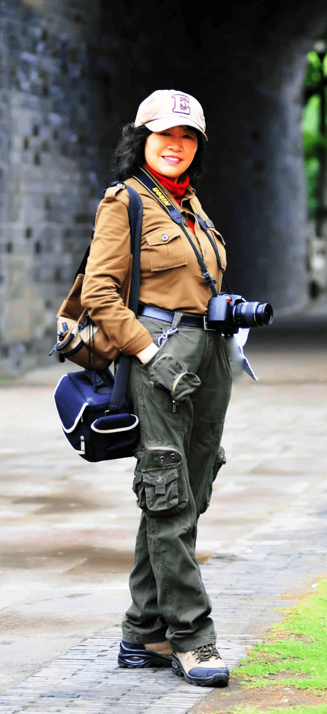 女艺术家顾锁英美术作品选登