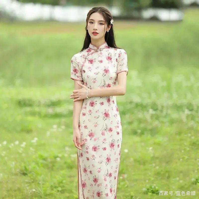 气质|拍出落落大方气质照,6个姿势学起来,中年青年女性拍照都适用