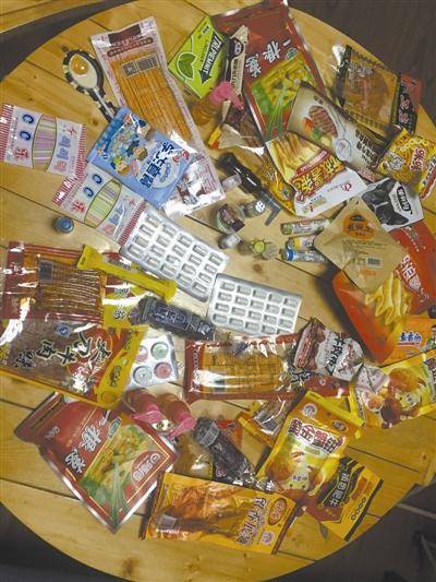 七个小矮人|真真假假的山寨零食，你能分得清么？：网友：我太难了