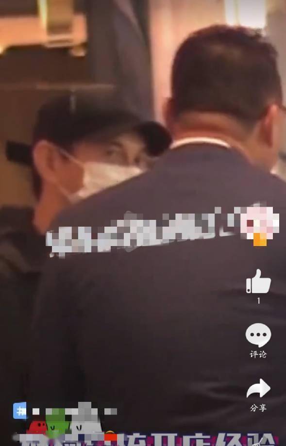 交流经验|刘诗诗吴奇隆深夜约会，老婆爱吃美食，吴奇隆主动与店家交流经验