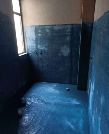 武汉旧房翻新卫生间改造中防水什么时候涂刷?有什么需要注意的问题?