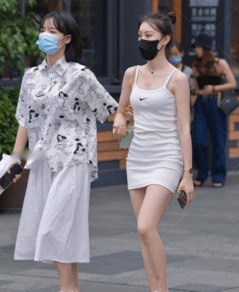 生活|白色吊带裙,时尚且大气,运动感十足,彰显独特魅力