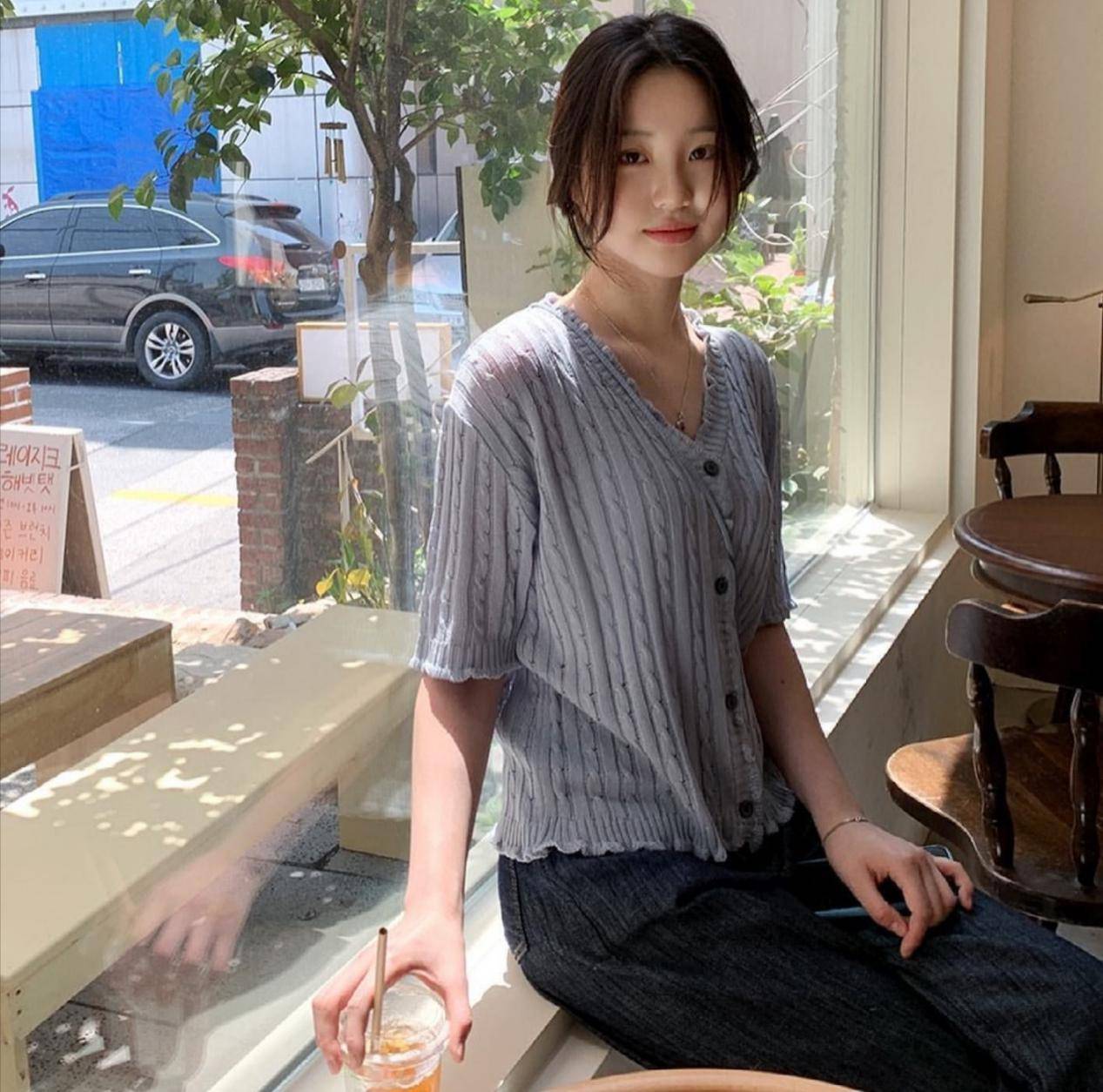颜色|简单又时尚的夏季穿搭，优雅大气又显气质，清爽随意又有女人味