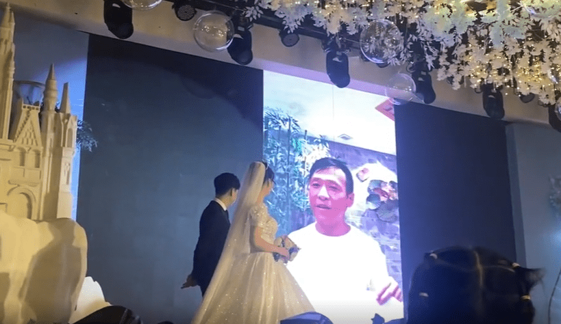 乡爱张小伟儿子大婚赵本山赐字闫学晶做证婚人婆婆比媳妇还嫩