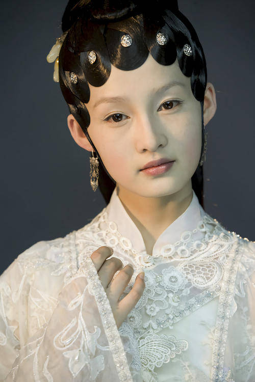 眼睛|眼睛不大但很美的女明星，我只服这3位！笑起来太迷人了