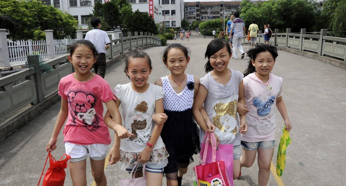 家长|暑假在即,不管有钱没钱,给孩子囤好5种零食,比碳酸饮料强多了