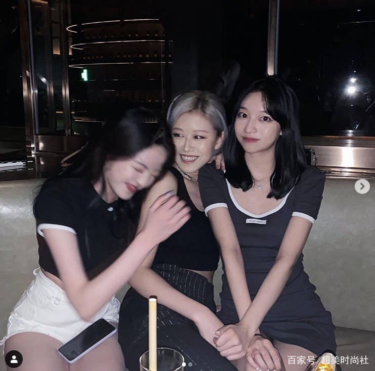 王文|华谊千金恋上富二代快速发福，腰粗腿粗变丰满，强行P图手变形了