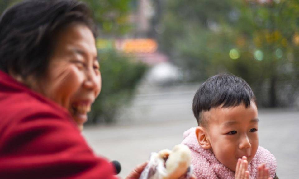 事情|“你生的我养，我生的谁养！”女儿怒怼母亲生二胎，网友：说得好