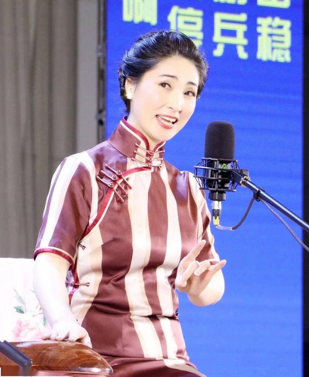 丝绸|怎么能从一张旗袍图片欣赏出旗袍文化 学做旗袍基本功