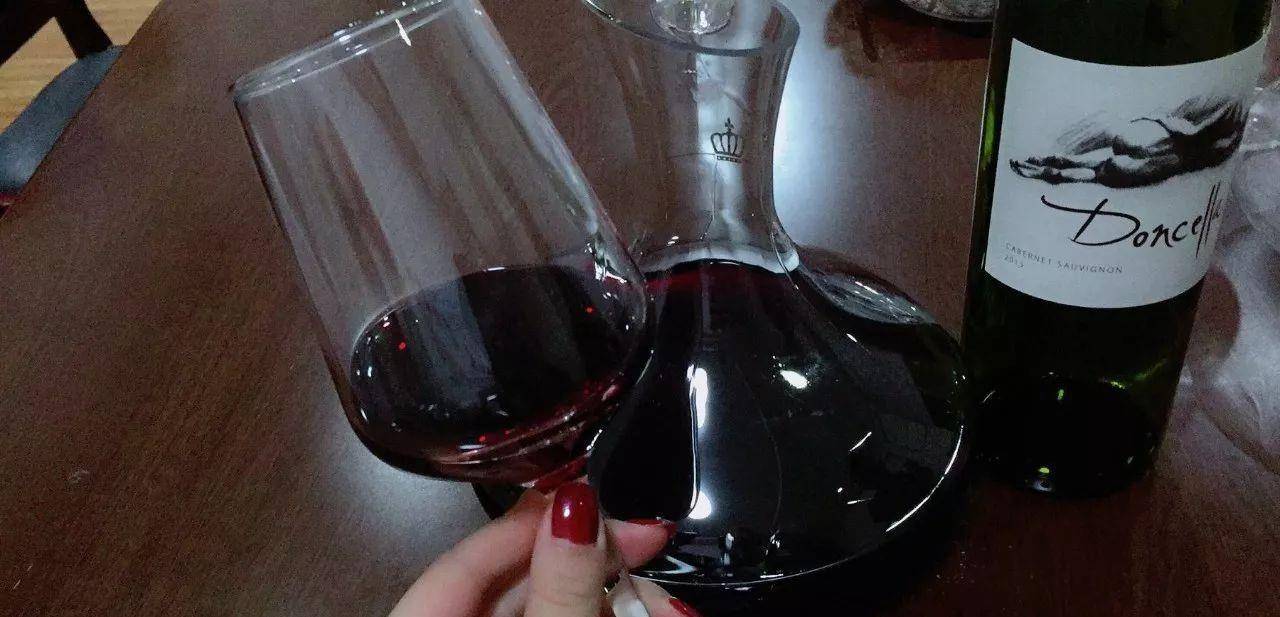 氧化|喝红酒:为啥只倒“三分之一”?我敢打赌,假装明白的人不在少数