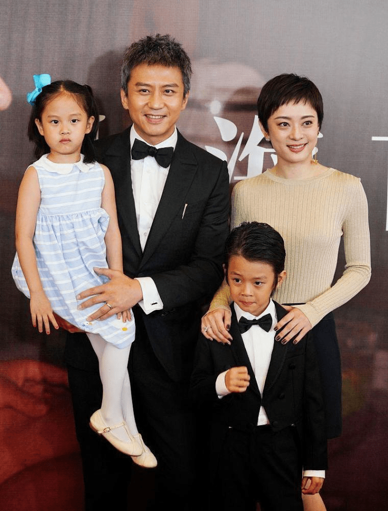 服装|孙俪、邓超这对夫妻值得被粉，不仅时尚还正能量，娱乐圈中很少见