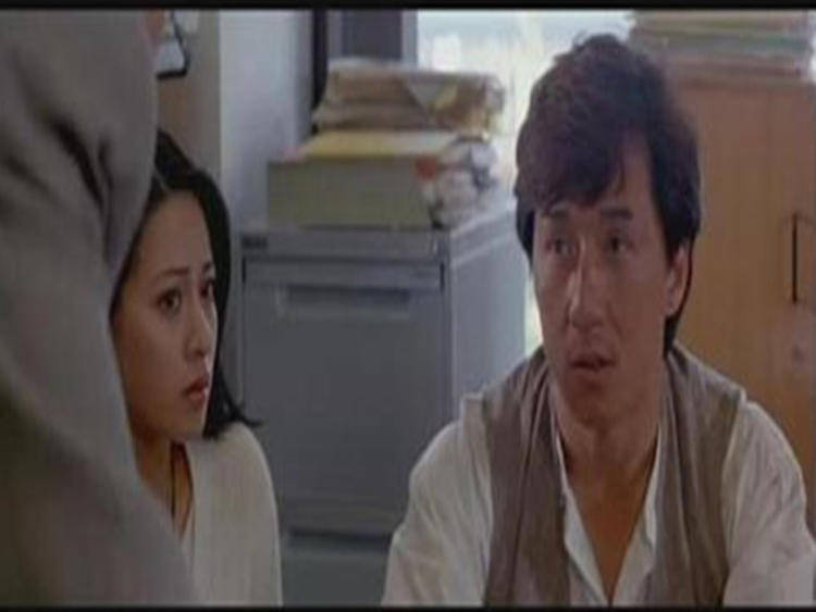 她以前和成龙演情侣,本来应该大红大紫,不了队友害成这样_李婷宜