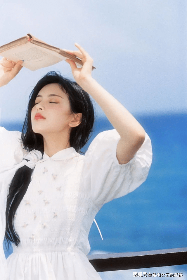 白雪公主|让杨超越力挺的泡泡袖，怎么穿才是对的