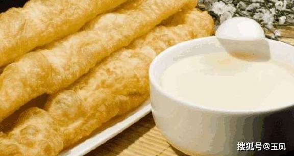 时间|给你10000块，让你半年只能吃一种早餐，我猜你选图一