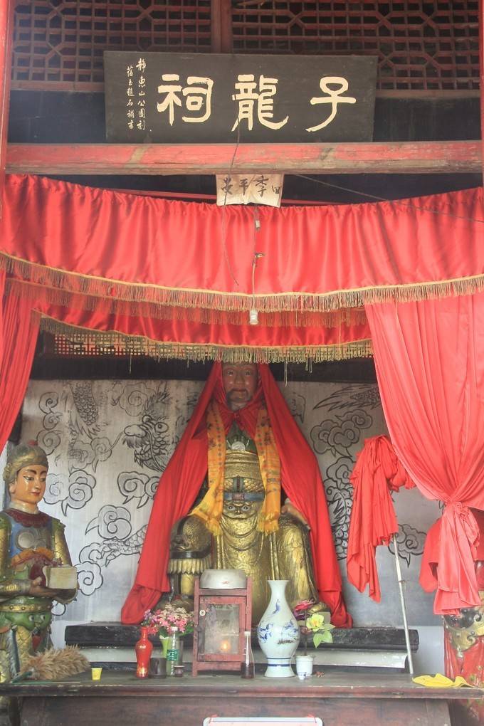 三国战神赵子龙墓有蛇灵守护?数千年来,为何从未被盗成功?_赵云