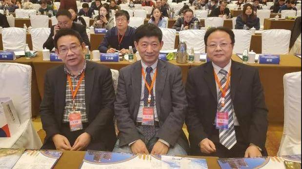 综合|上海正璞樊华院长凭借《剖宫产手术切口瘢痕的综合治疗》获奖